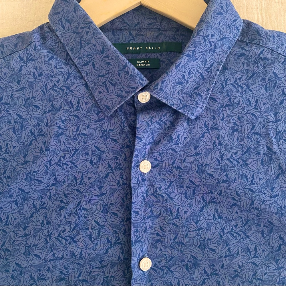 Perry Ellis Slim Fit Short Sleeve Button Down Shirt Blue Abstract Print